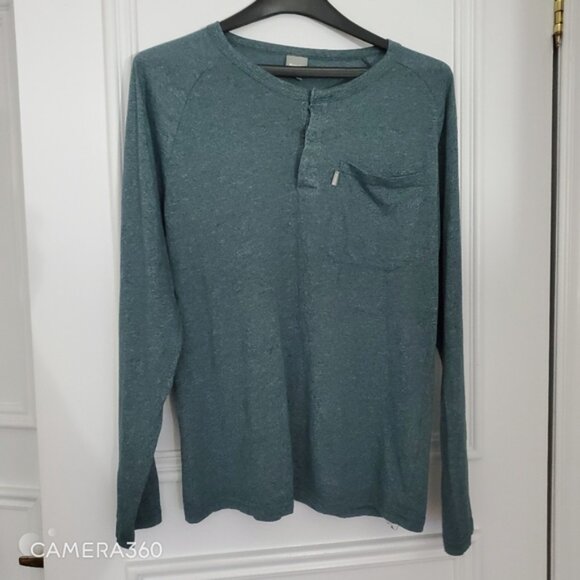 Bench Henley Long Sleeved Top in Heather Cyan Green- Size M (smaller fit) - Picture 4 of 7